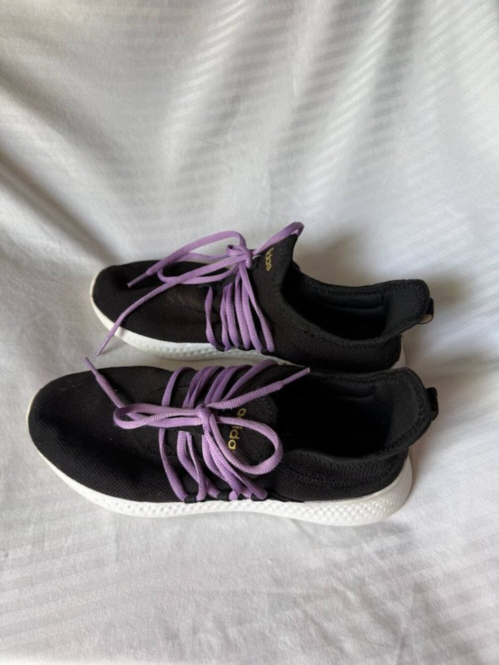 Adidas Tennis Shoes